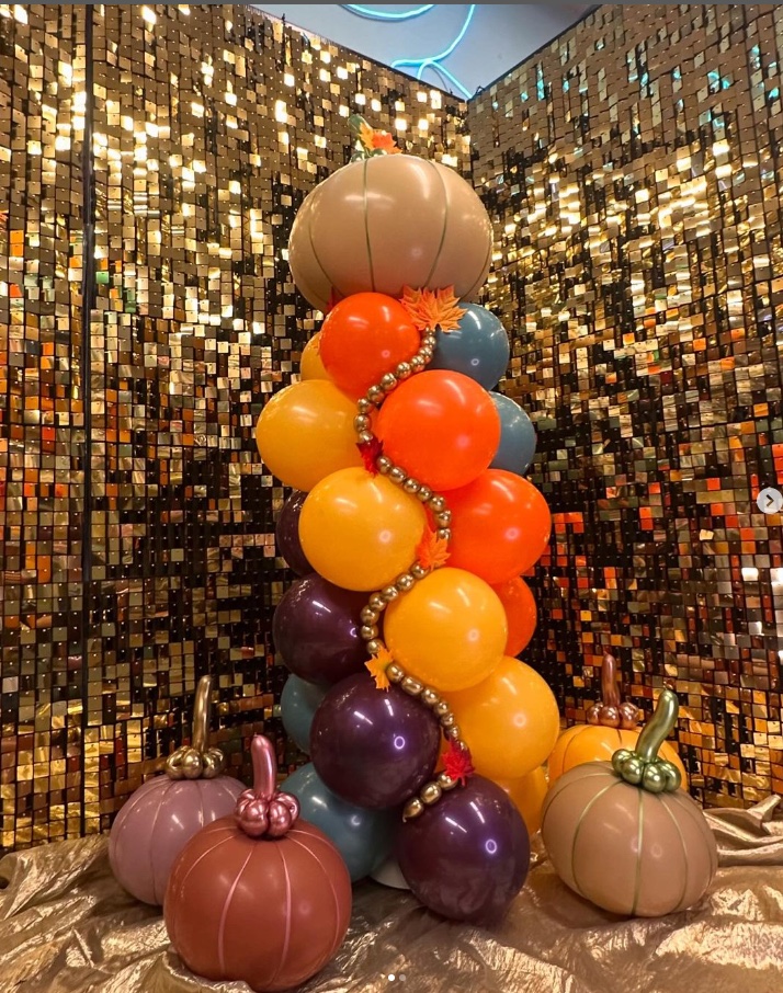 Fall pumpkin balloon column by AZ Party Mart