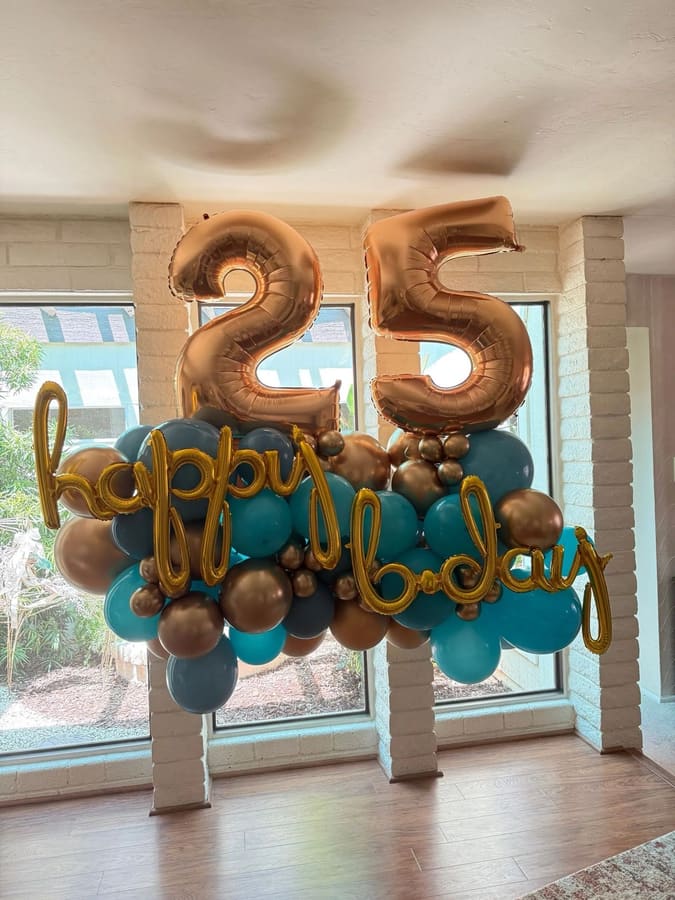 Balloon wall by AZ Party Mart