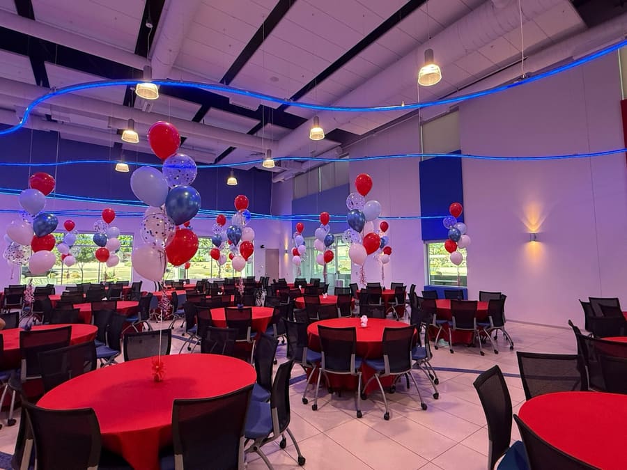 Balloon bouquet by AZ Party Mart