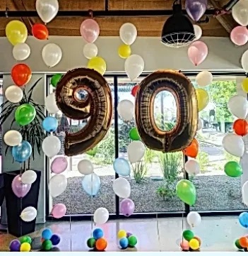 Bubble strings custom balloon design by AZ Party Mart