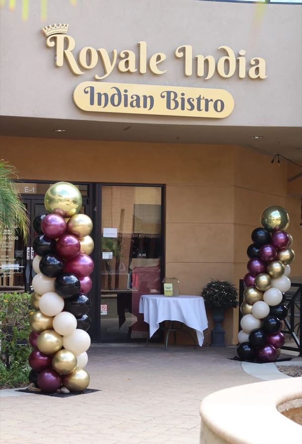Balloon column by AZ Party Mart