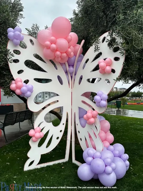 Custom balloon feature by AZ Party Mart