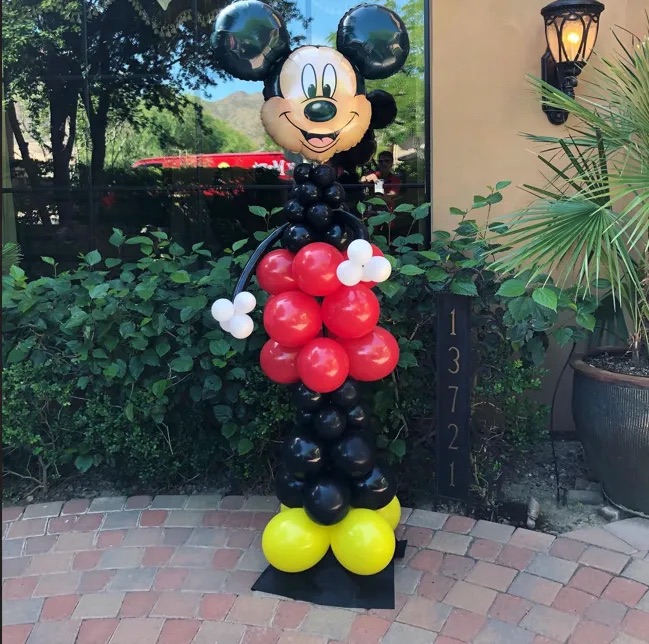 Custom balloon feature by AZ Party Mart