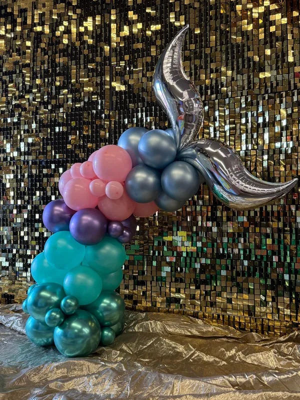 Balloon floor feature by AZ Party Mart