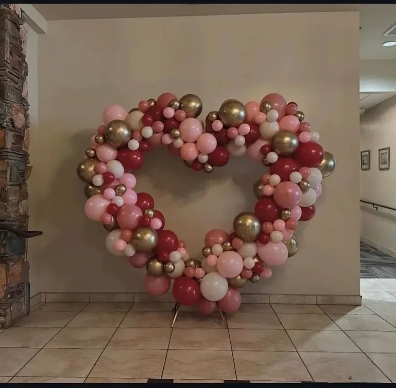 Heart balloon feature by AZ Party Mart